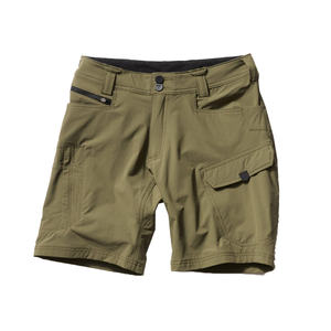 Fashion Forward Urban Cargo Shorts pour hommes conçus avec plusieurs poches offrant une coupe élégante parfaite pour le style Streetwear quotidien - Product Image 1