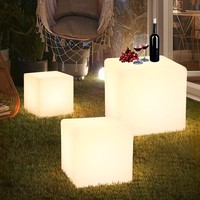 Lampe décorative LED cube pour jardin extérieur, télécommande sans fil, 16 couleurs variables, fonctionne sur piles, indice d'étanchéité IP54