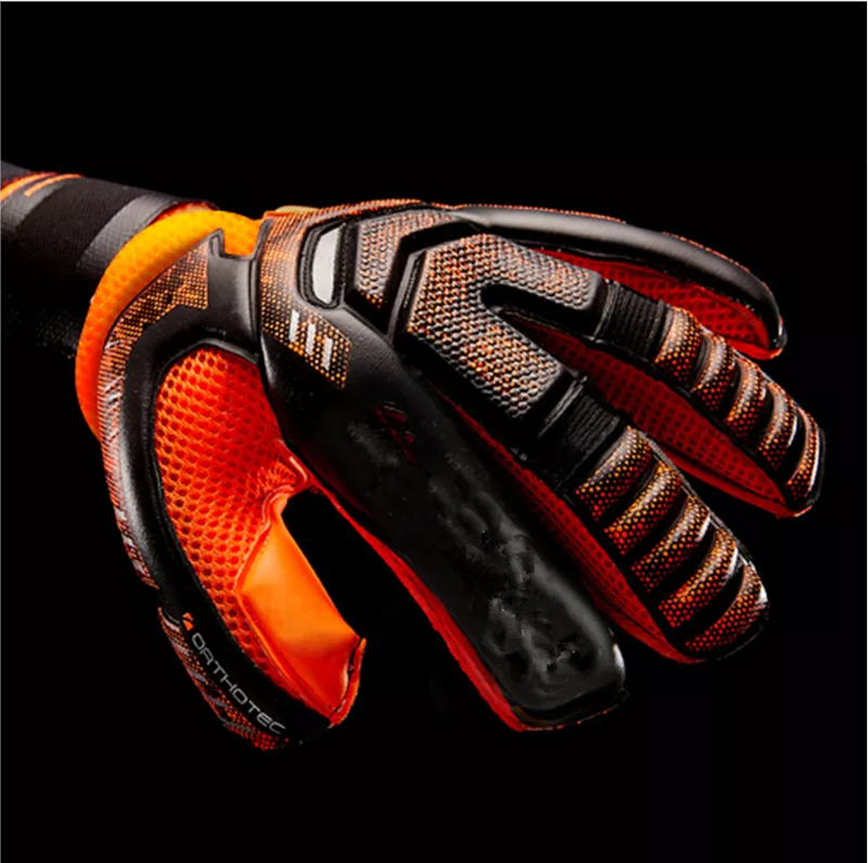 New Design Professional Soccer Goalkeeper Gloves