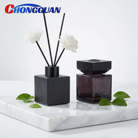Flacon de parfum pour la maison sans flamme, forme carrée, plusieurs options de couleurs, en verre