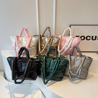 Sac fourre-tout matelassé doux pour femme de marque célèbre 2026 – Sacs à bandoulière d'hiver grande capacité, confortables et rembourrés