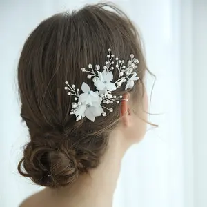 Wholesale Fashion Bridal White Silk Flower Headdress Bridal Accessories Wedding Headwear Pearl Crystal Hair Comb
