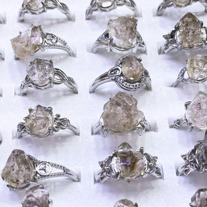 Venta al por mayor Herkimer Diamond Finger Ring Forma geométrica Piedra de cristal natural Herkimer Anillos de diamantes Anillos de cristal Piedra natural - Product Image 2