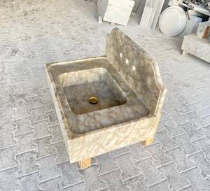 Vasque de salle de bain en marbre beige cannelé avec crédence intégrée |   Lavabo de salle de bain en pierre intégré |   Meuble-lavabo mural de luxe - Product Image 6