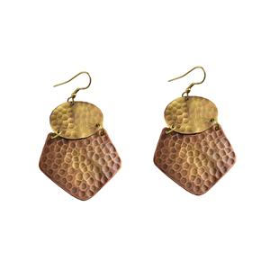 Pendientes de diseño de Latón para Decoración, aretes de diseño de corte alto, diseño de acabado chapado - Product Image 3