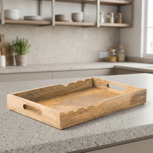 Plateau de service rectangulaire en bois d'acacia écologique, bord festonné, poignées sculptées, design minimaliste, utilisation en cuisine, décoration Ramadan Eid - Product Image 1