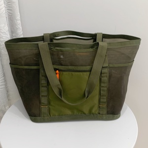Sac de plage en maille avec poche zippée, grande capacité, imperméable, sac à bandoulière pour la gym, les voyages et le camping - Product Image 5