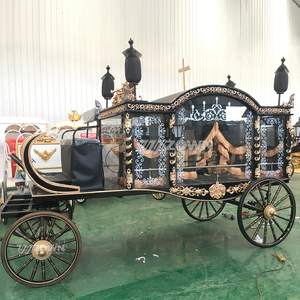 Cercueil funéraire antique européen à chevaux, noir, avec ornements dorés, cabine vitrée, chariot de transport de cercueil - Product Image 1