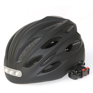 Los cascos de montar <span class=keywords><strong>con</strong></span> luces de advertencia visibles adecuados <span class=keywords><strong>para</strong></span> scooters eléctricos ofrecen seguridad mejorada y tamaño de cabeza ajustable - Product Image 4