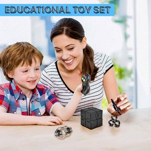 Juego de 5 juguetes antiestrés para adultos, paquete sensorial para el aula y autismo, con cubo giratorio, anillos y controlador - Product Image 5
