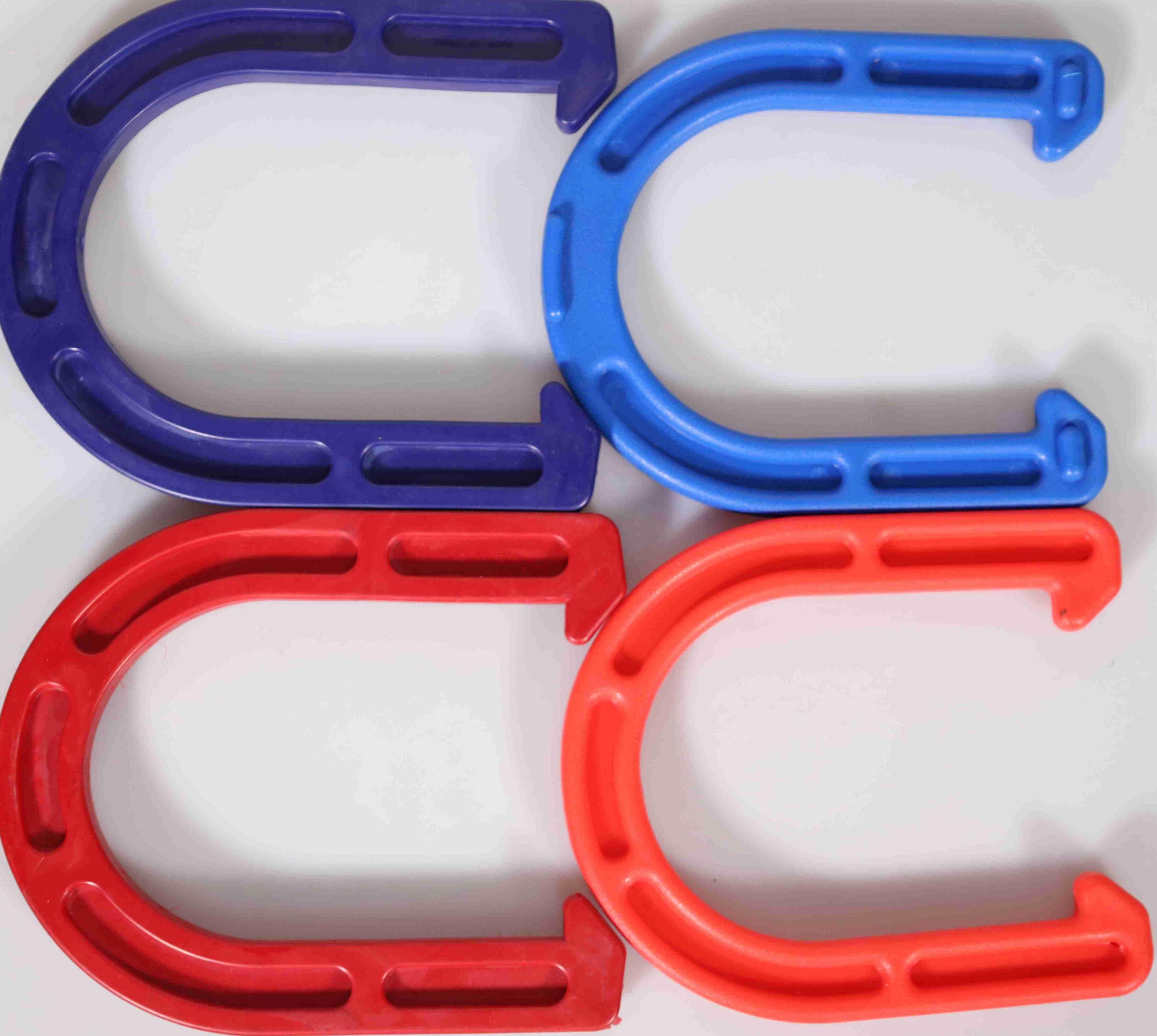 Eastommy ET-751673 подковы из пластика в форме подковы в закрытом помещении и на открытом воздухе игровой набор 4 подковы, 4 наконечники и 2 х москитная сетка вставки