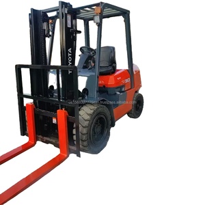 Montacargas Toyota 8FD30 Usado, 3 Toneladas, 4300 kg, Fabricado en Japón, Motor de Alta Calidad, Equipo de Construcción Probado e Inspeccionado para la Venta - Product Image 1