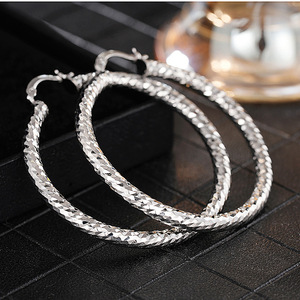 Pendientes de Aro Geométricos para Mujer, Diseño Redondo, Accesorios para la Oreja de Uso Diario - Product Image 1