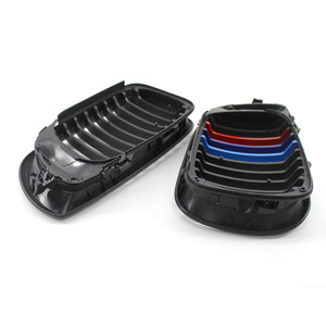 Parrilla Delantera para BMW E46 Serie 3, Estilo M, Negro Mate, Plástico ABS, para Modelos de Cuatro Puertas 2002-2005 - Product Image 3
