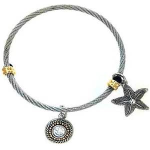 Bracelet jonc en fil de câble en laiton plaqué rhodium bicolore pour femme, réglable avec 2 breloques rondes et étoile de mer tendance - Product Image 1