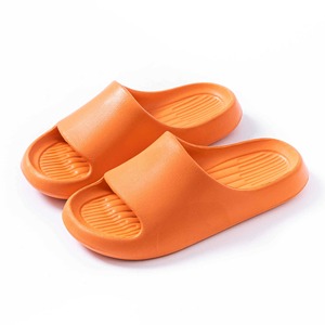 Sandalias de PVC Amarillas con Punta Abierta, Suela Antideslizante de EVA, Pantuflas de Verano para Interiores - Product Image 2