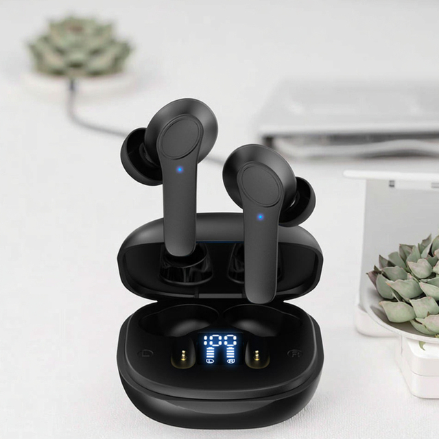 Smart AI-Powered Wireless Earpiece Real-Time 144 Languages Bilingual Translation Earbuds Earphones with LED Battery Indicator