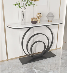 La table de porche est moderne et simple, et la maison est légère et luxueuse, et la table de porche en fer forgé contre le mur - Product Image 3