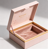 Boîte cadeau rigide à clapet personnalisée avec estampage à chaud de luxe, logo personnalisé, insert en velours pour emballage de bijoux, cosmétiques et parfums
