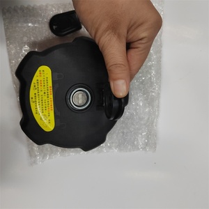 Tapa de Tanque de Combustible con Cierre de Hierro de Alta Calidad con 3 Garras y Cierre, Apta para Camiones y Furgonetas - Product Image 4