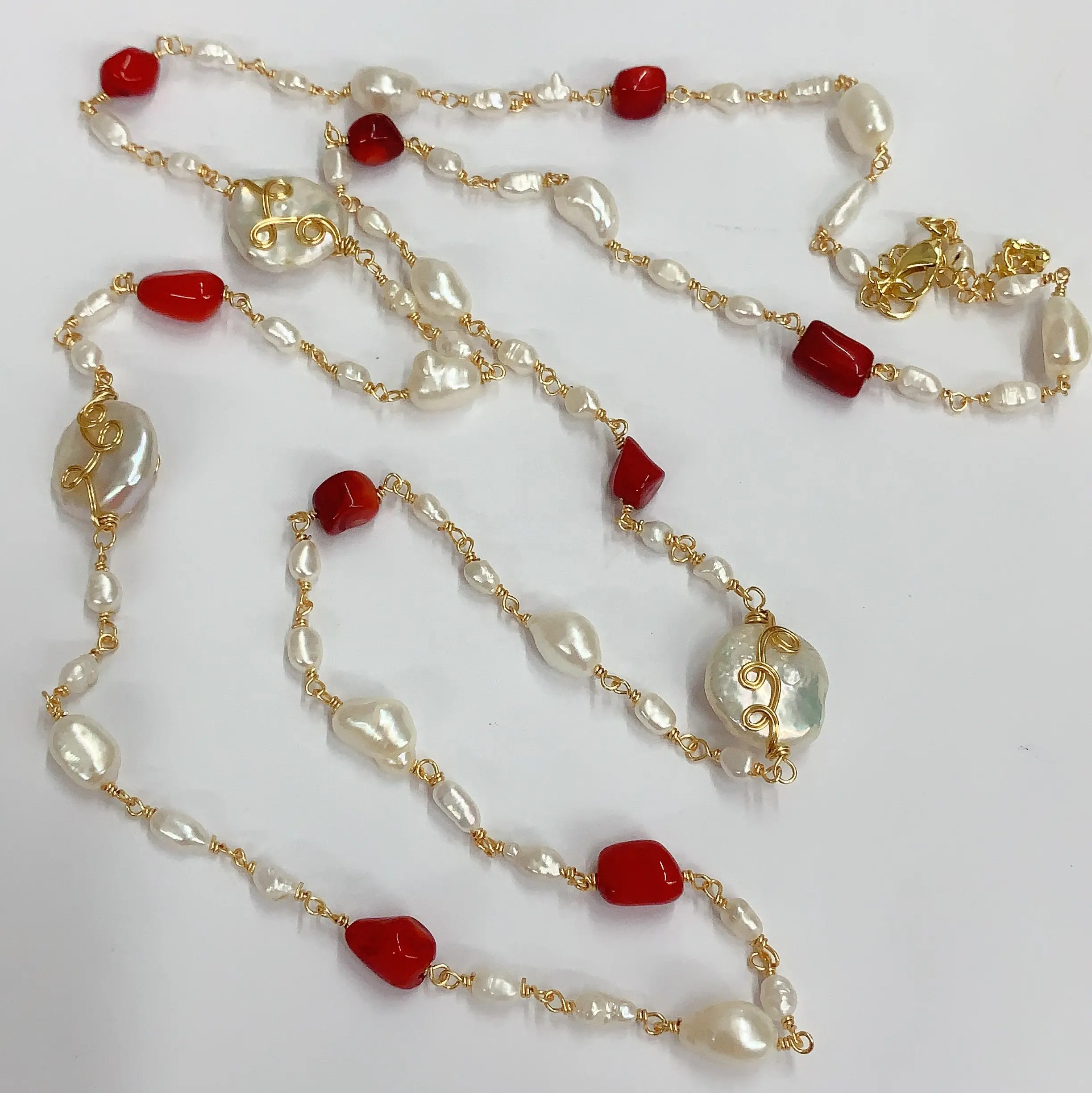 Latest design high quality pearl coral beads copper wire rosary chain necklace