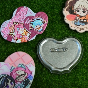 Kustom Double Heart Can Pin tombol Tinplate Glitter disesuaikan lencana logam fluoresensi lencana timah - Product Image 2