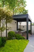 Pergola bioclimatique moderne économique ANCSEM 3x3m avec poutre de 150 mm et lames réglables et système de drainage efficace