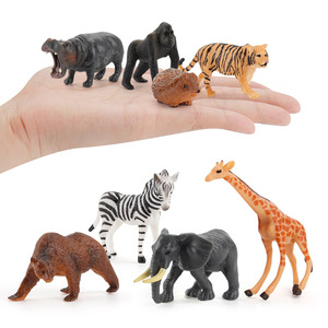 Set de 12 Miniaturas de Animales Salvajes, Modelos Sólidos de Panda, Jirafa y Cebra - Product Image 4