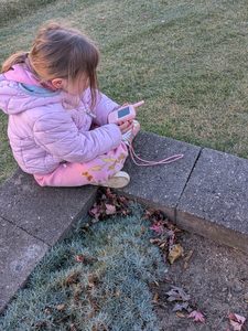 공장 ODM 실내 및 실외 장난감 비디오 워키토키 어린이용 휴대용 2팩 충전식 어린이 워키토키 블루 핑크 - Product Image 6