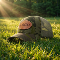 Cappello Trucker Richardson 111P a 6 Pannelli in Rete Sportiva con Logo Personalizzato in Pelle e Motivo Mimetico