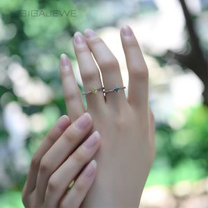 GIGAJEWE Bague de fiançailles en moissanite 0.3ct taille ronde blanche D couleur fantaisie en argent 925 avec plaqué or blanc 18 carats - Product Image 4