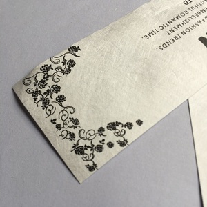 Etiquetas Colgantes de Papel Tyvek Ecológicas Personalizadas con Impresión de Serigrafía para Bolsas y Zapatos con Logotipo Personalizado - Product Image 6