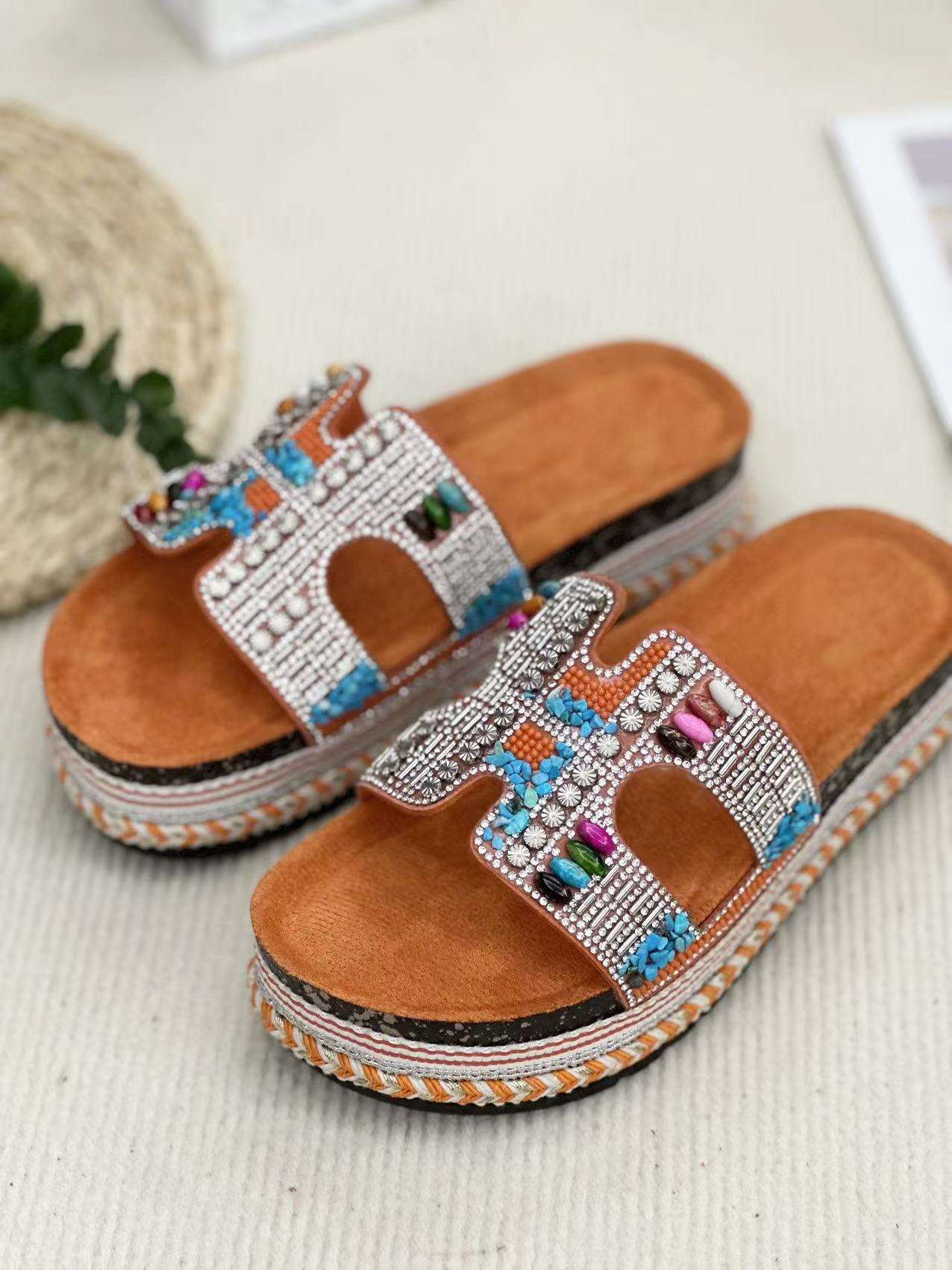 สีน้ำตาล