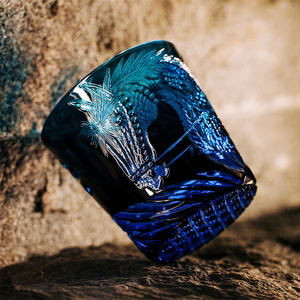 Verres à whisky japonais Edo Kiriko à l'ancienne, motif cheval, sculptés à la main, verres à bourbon et brandy au design classique pour les fêtes - Product Image 2