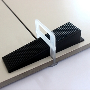 Système de nivellement de carreaux Sunsbuild pour usage hospitalier, installation auto-adhésive, étanche et durable pour une efficacité accrue des grands formats de carreaux - Product Image 5