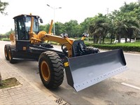 Machinerie de construction routière Niveleuse à moteur 215HP 160kw/2200rpm Gr215 Pièces de rechange pour boîte de vitesses et pompe moteur Économie d'énergie environnementale