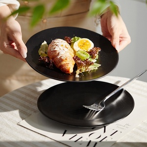 Assiette à steak en céramique au design moderne, plate et peu profonde, pour restaurant servant des <span class=keywords><strong>pâtes</strong></span> occidentales, vente de liquidation avec des défauts mineurs - Product Image 2