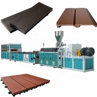 Machine de fabrication de carreaux de terrasse en bois composite PE PP WPC imperméables pour extérieur