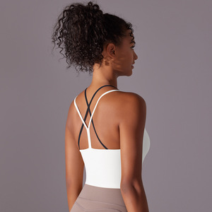 Sujetador deportivo largo transpirable para mujer al por mayor con doble tirante cruzado, top corto de yoga con almohadillas extraíbles, de Spandex/Nylon para gimnasio - Product Image 6