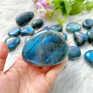 Wholesale High Quality Natural Crystal Healing Stone Blue Good Flash Polishing Free Form Labradorite Palm Stone For Meditation