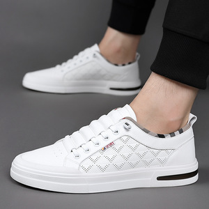 Men's <b>White</b> Lace-Up Sneakers Geometric Pattern Breathable Mesh Lining Rubber Outsole Round Toe Low <b>Heel</b> Walking Shoes - Product Image 2
