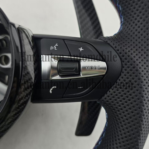 Volant de direction en cuir perforé et fibre de carbone pour BMW Série 3 Série 5 F10 F20 F30 F90 F01 F02 - Vente flash - Product Image 3