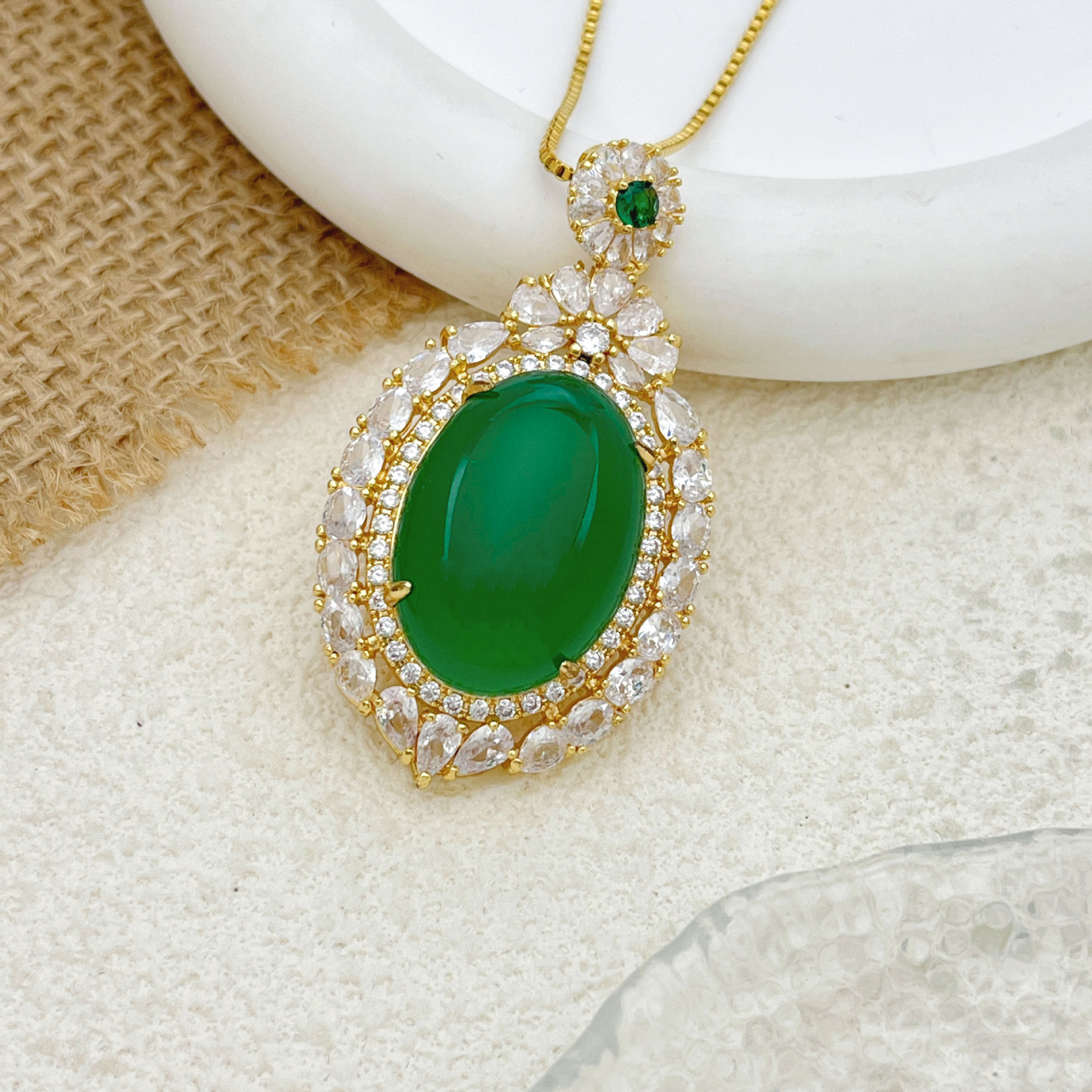 Xl1941 oval necklace-gold color