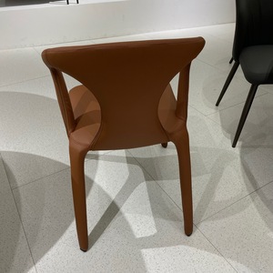 <span class=keywords><strong>Chaise</strong></span> de salle <span class=keywords><strong>à</strong></span> manger en cuir <span class=keywords><strong>chaise</strong></span> de patio <span class=keywords><strong>à</strong></span> roulettes scandinave rose velours <span class=keywords><strong>chaise</strong></span> de salle <span class=keywords><strong>à</strong></span> manger pivotante bon marché pour café extérieur boutique - Product Image 2