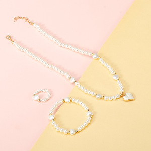 <span class=keywords><strong>Set</strong></span> di Gioielli Estivi per Bambine: Collana di Perle, Anello e Braccialetto - Product Image 5