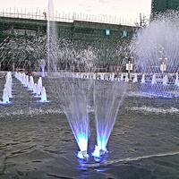 Fuente Musical Profesional de Alta Calidad para Exteriores con Control Remoto y Luces LED de Colores para Decoración de Jardín, Patio y Césped