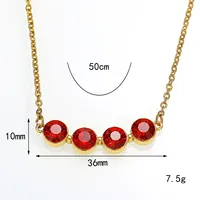 Collier pendentif élégant en acier inoxydable pour femmes, avec 4 zircons ronds clairs incrustés dans un design barre