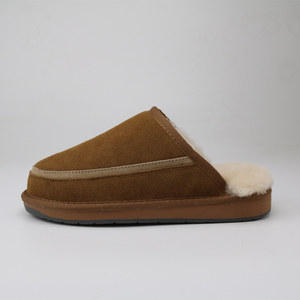 Mocassins en daim doublés de fourrure, type pantoufles - Product Image 4