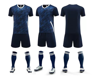 ชุดฟุตบอลคลาสสิควินเทจแบบกำหนดเอง เสื้อเจอร์ซีย์ระบายอากาศ แห้งเร็ว น้ำหนักเบา ชุดยูนิฟอร์มฟุตบอลสำหรับผู้ชายระดับมืออาชีพ - Product Image 3