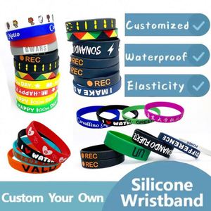 Machine de fabrication de bracelets en tissu polyester et de bracelets en silicone, promotion populaire, échantillons gratuits, personnalisable et économique - Product Image 2